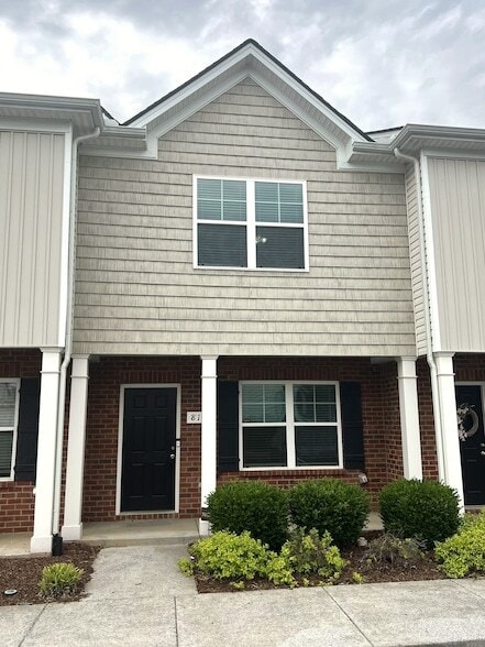 Building Photo - 813 Vigilant Dr