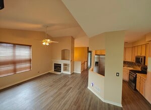 Building Photo - 1047 Chadwick Dr