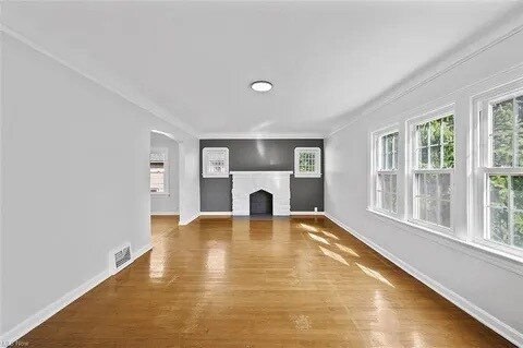 Fireplace Living Room - 1540 Sherbrook Rd