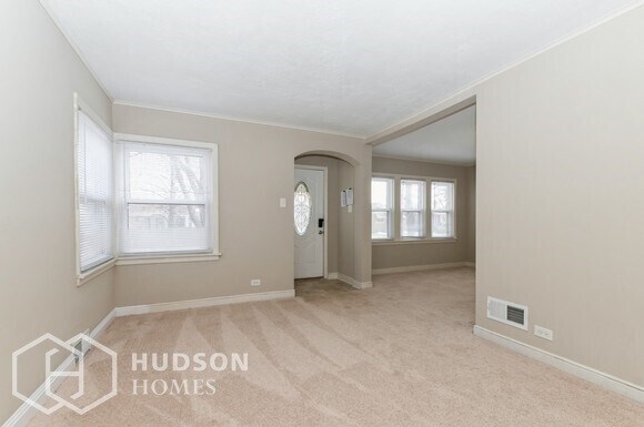 Building Photo - 10034 S Emerald Ave