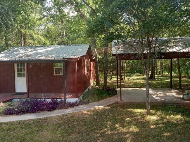 Foto del edificio - 109 Fish Camp Rd