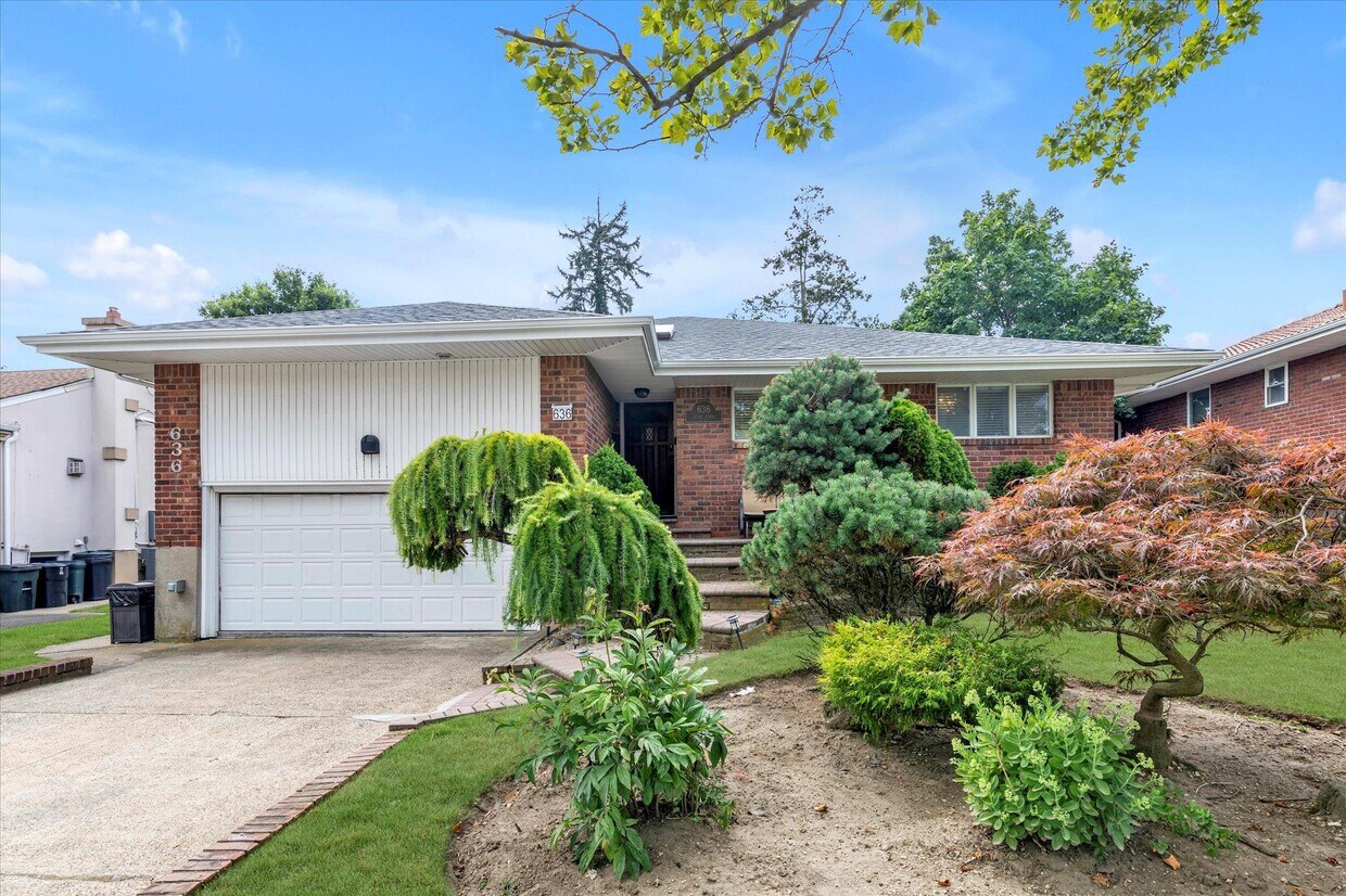 Foto principal - 636 Diane Pl
