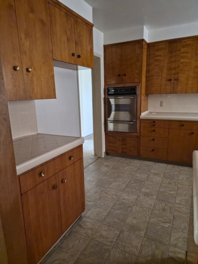 Foto del edificio - 1428 N Crawford Ave