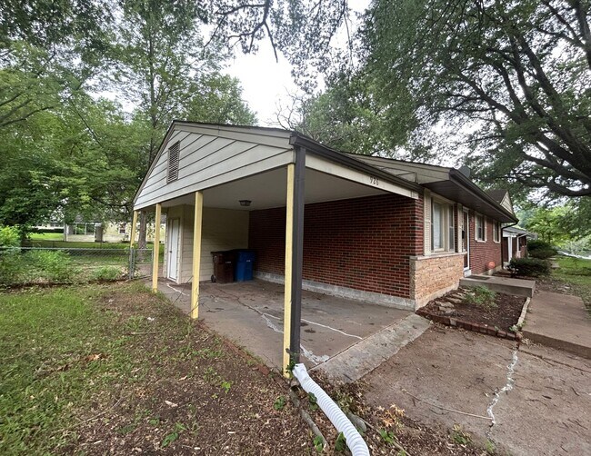 Foto del edificio - 926 Thatcher Ave