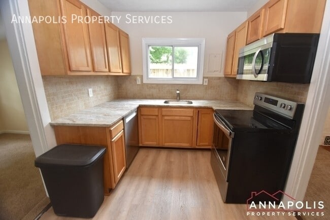 Building Photo - 1395 Bayside Dr