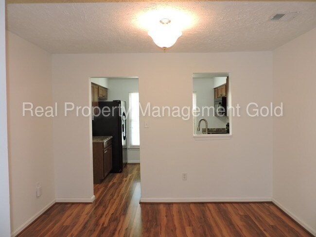 Foto del edificio - 4159 Log Teal Dr