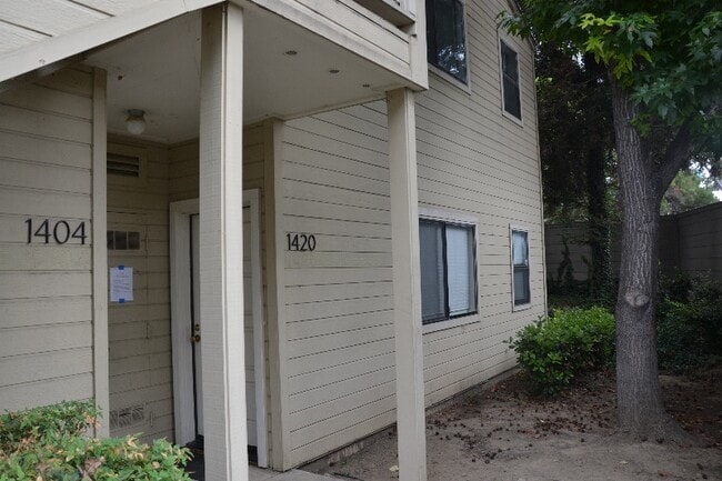 Foto del edificio - 1420 Foothill Meadows Ct