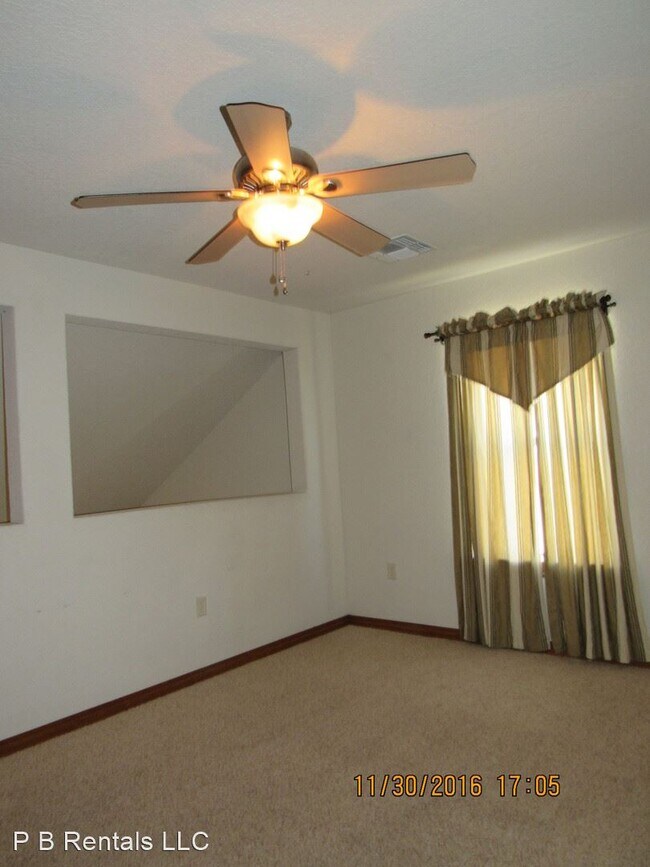 Building Photo - 4 br, 2 bath House - 5417 NW King Richard ...
