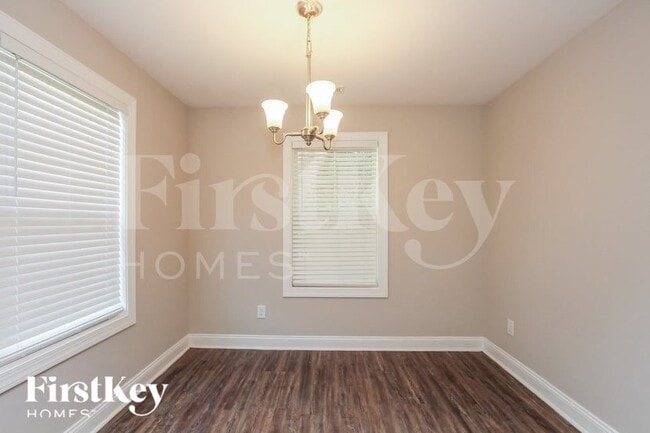 Building Photo - 665 Wilson St