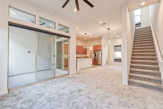 Foto del edificio - 643 Grey Saker St