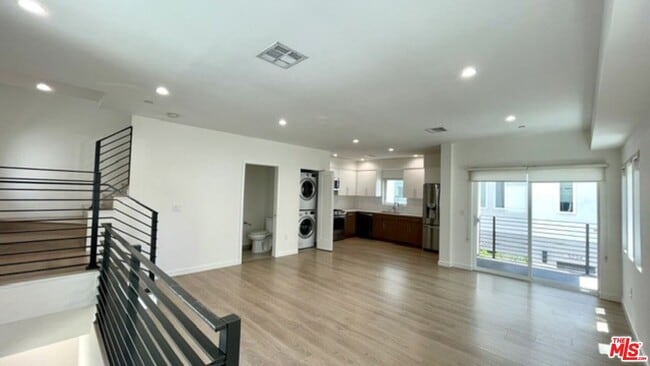 Foto del edificio - 5222 Satsuma Ave