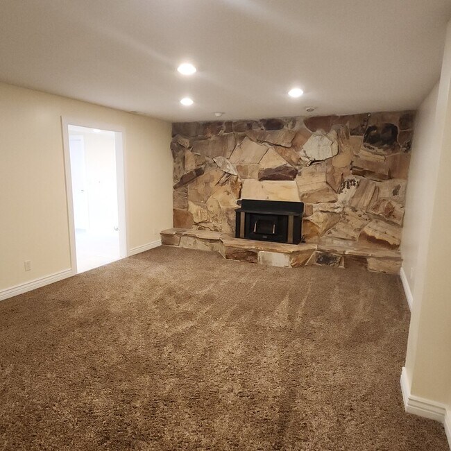 Foto del edificio - 2779 Summerwood Dr