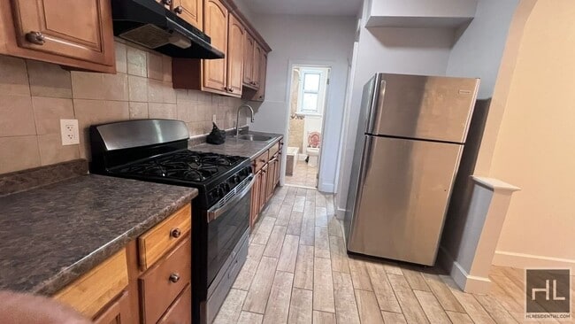 MILLER AVENUE - MILLER AVENUE House