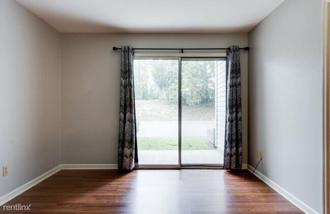 Foto del edificio - 2 br, 2 bath Condo - 470 South Main Street...