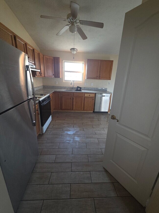 Photo - 5425 Sheriff Rd House