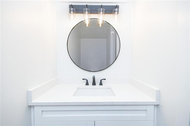 Foto del edificio - 3604 Pineview Cir NW