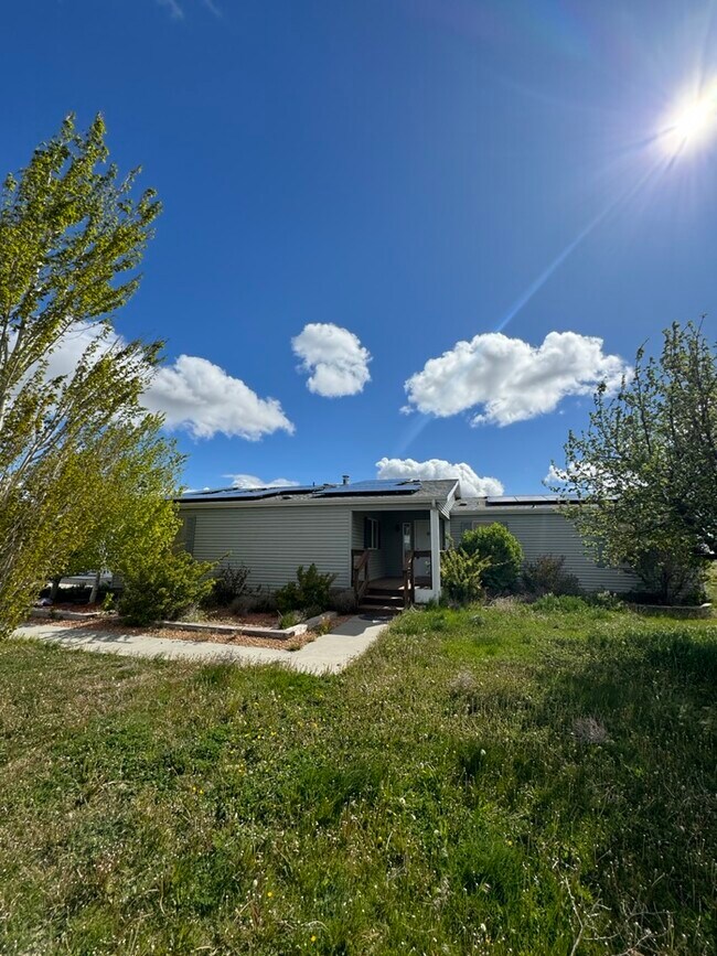 Building Photo - 6458 SW Jarvis Dr