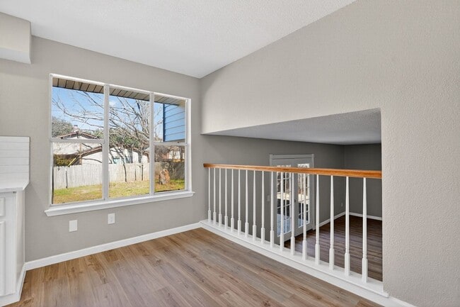 Building Photo - 5103 Devon Green Dr