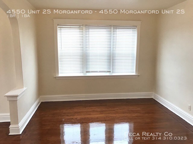 Building Photo - 1 Bedroom Apartment