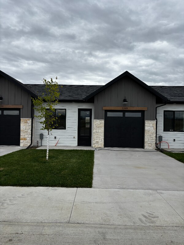 Foto principal - 1345 Duncan Dr