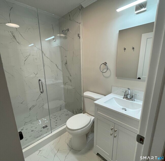 Building Photo - 9 Windell Pl