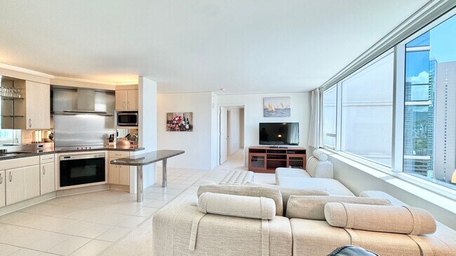 Foto del edificio - 2 BED/2 BATH FURNISHED UNIT AT HIGHLY DESI...