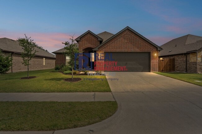 Building Photo - Stunning 4-Bed, 2-Bath Home in a Great Loc...