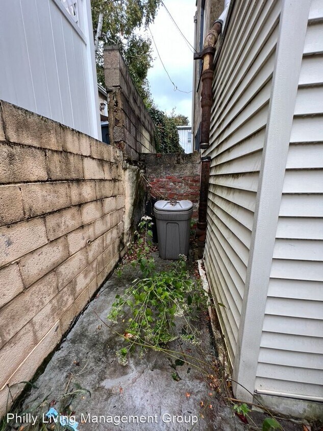 Building Photo - 2 br, 1 bath House - 2419 Meredith Street