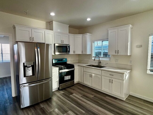 Foto del edificio - Newly Constructed 3 bed 3 bath ADU Located in City Heights