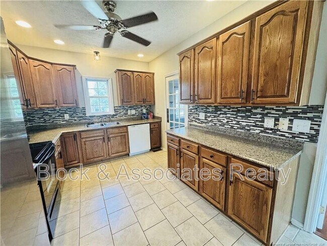 Foto del edificio - 109 Vail Ct