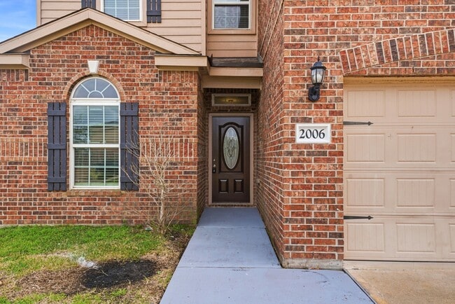 Foto del edificio - 2006 Quiet Palm Ln