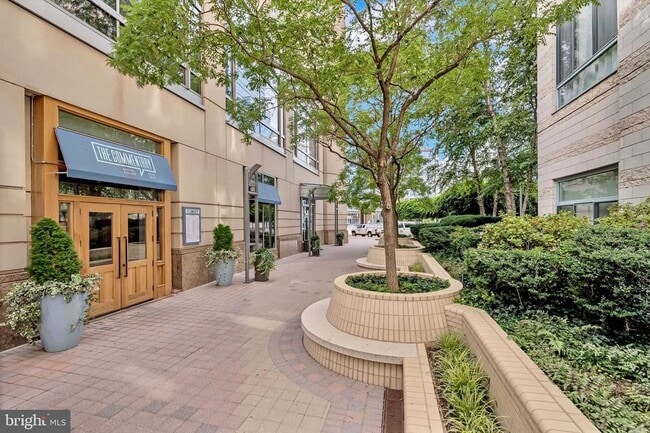 Foto del edificio - 851 N Glebe Rd