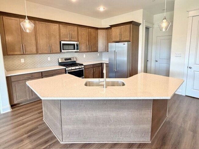 Building Photo - Now Leasing Brand New Townhomes In Olive Branch! Minutes from Methodist Hospital!