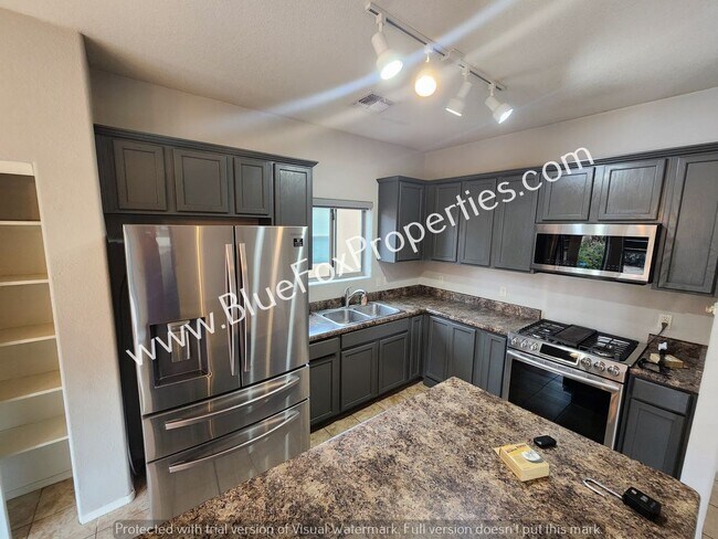 Building Photo - 2427 E Camino Malcote