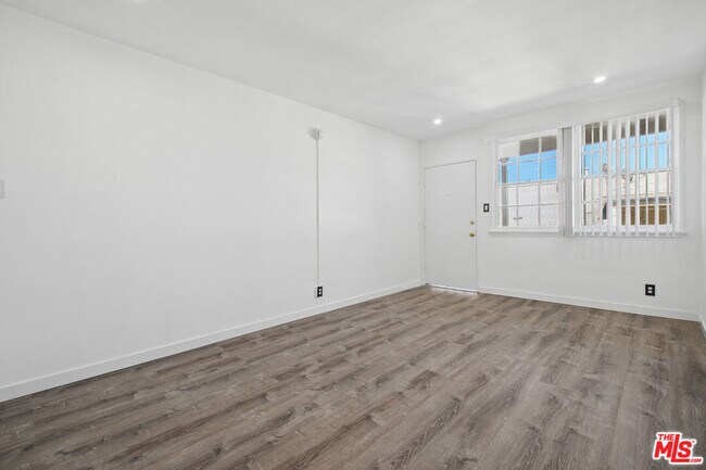 Foto del edificio - 4010 Los Feliz Blvd