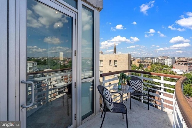 Foto del edificio - 1300 13th St NW