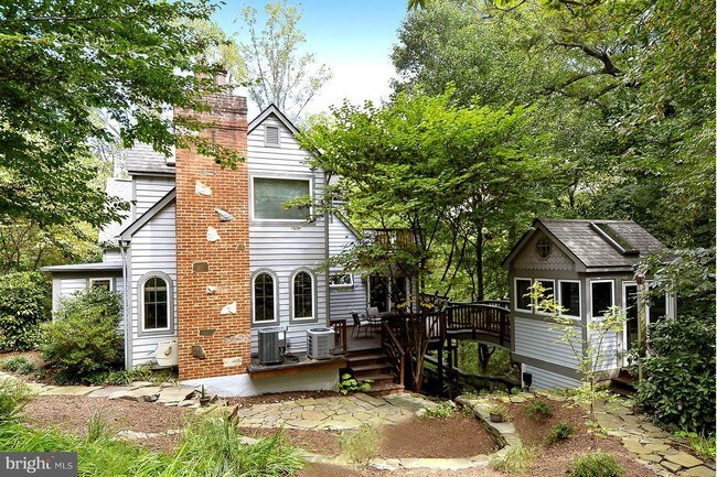 Foto del edificio - 2319 Hickory Rd