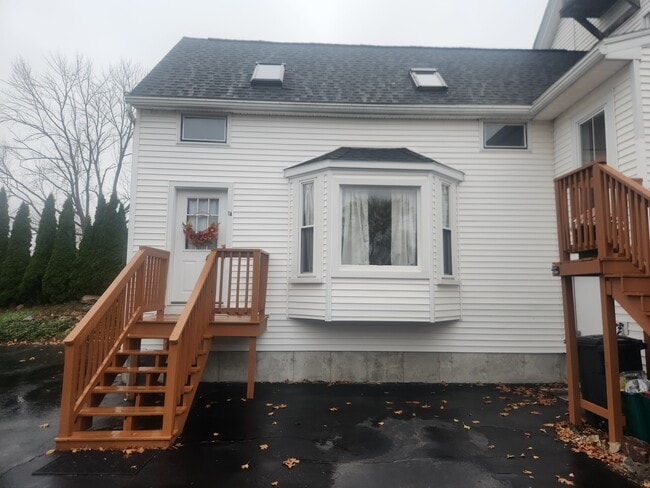 Building Photo - 126 6th St Building Photo - 126 6th St