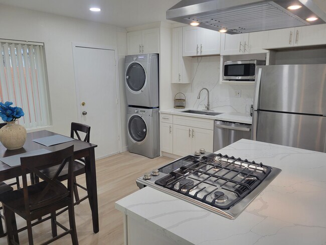 Foto del edificio - 255 E Orange St