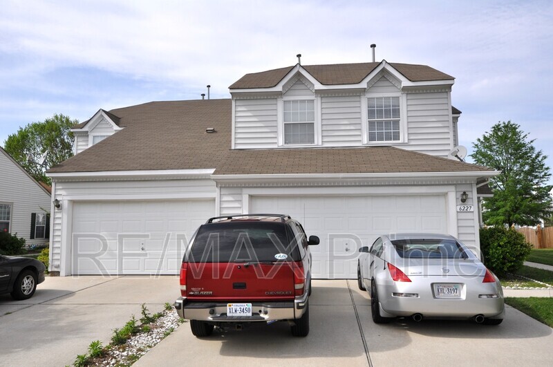 Foto principal - 6227 Oakglen Dr