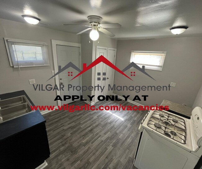 Foto del edificio - Cozy 2 bed , 1 bath slab home in Gary, IN