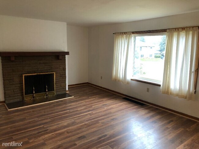 Foto del edificio - 4 br, 1.5 bath House - 3012 22nd Ave