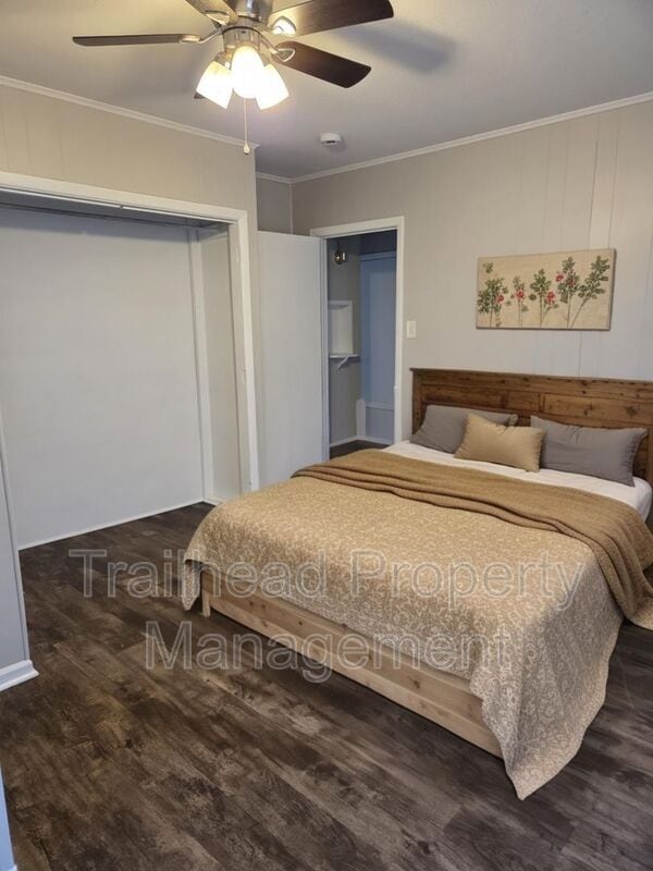 Building Photo - 1502 S Pleasant St