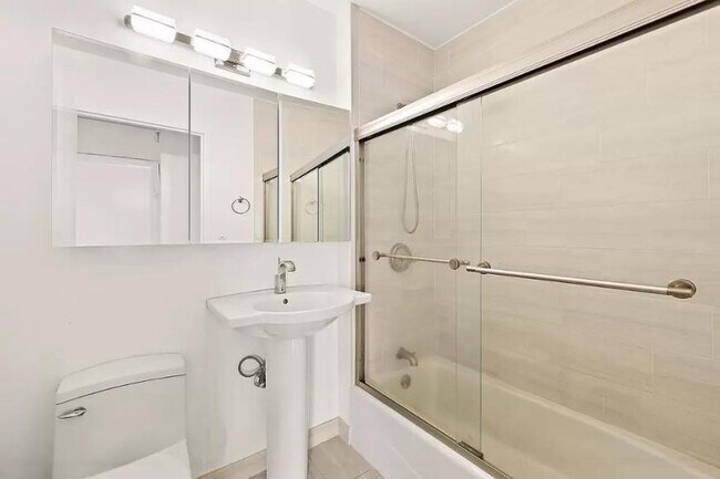 Foto del edificio - 2 bedroom in NEW YORK NY 10011