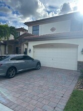 Building Photo - 8660 NW 101st Pl