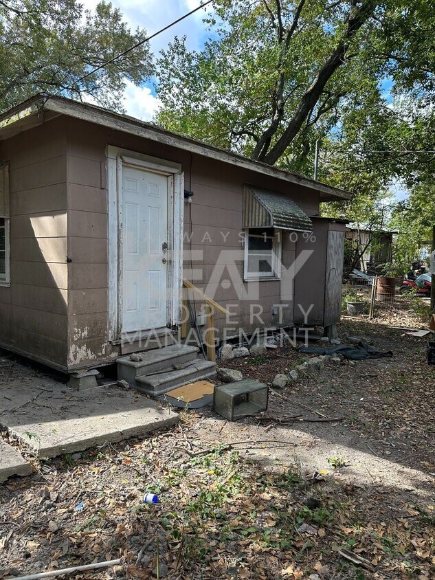 Building Photo - One bed, One bath home