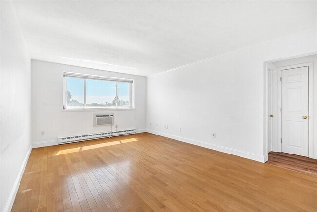 Photo - 326 Broadway Unit 15 Apartment
