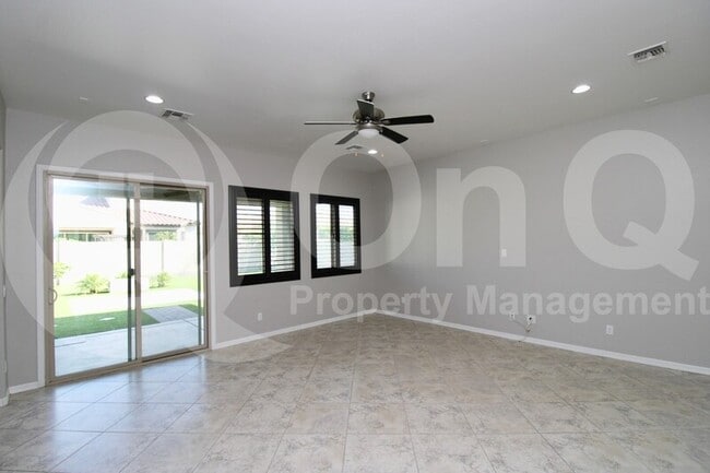 Building Photo - 4146 E Glacier Pl