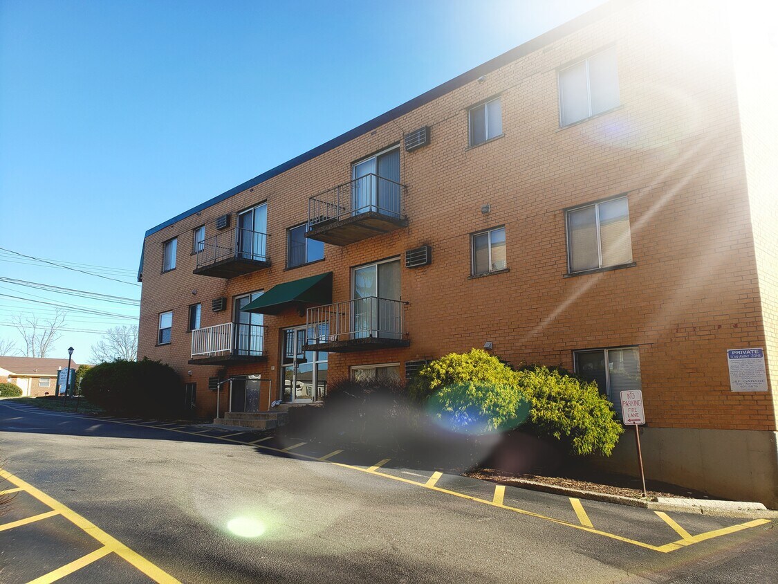 6273 Cheviot Rd Unit 503, Cincinnati, OH 45247 Apartments in