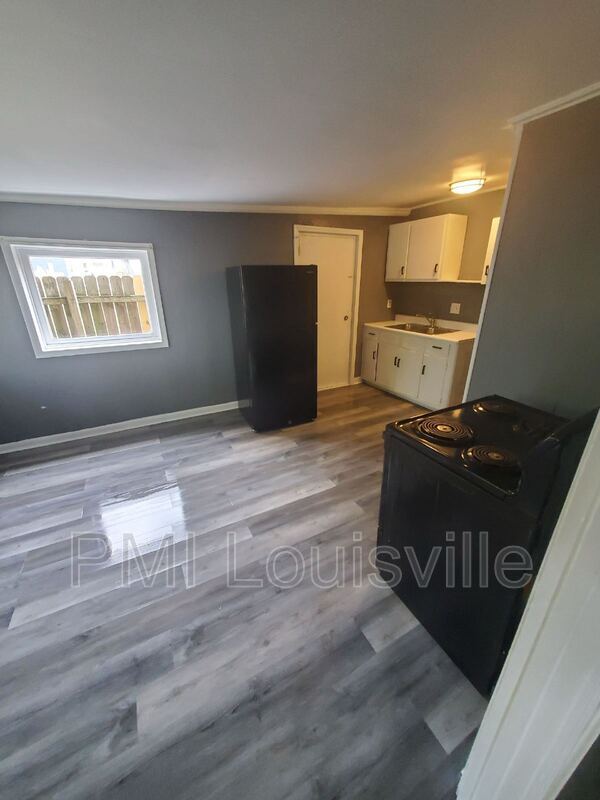 9219.5 Alexander Ave, Louisville, KY 40272 Condo for Rent in